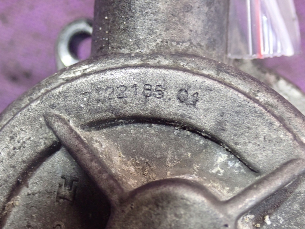 Audi a6 c5 97-01 2.5 tdi 150km вакуум насос 712218501 в Україні