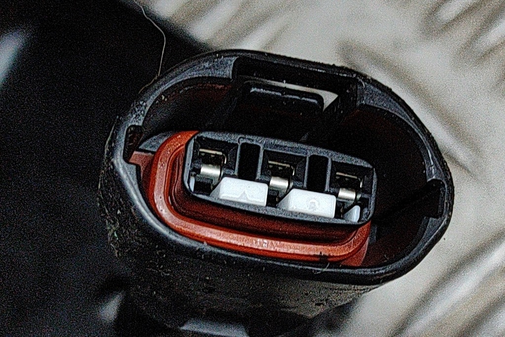 фото №6, Toyota sienna xl40 передний активный нижний решётка радиатора 53180-08010 2.5 hybrid 130kw