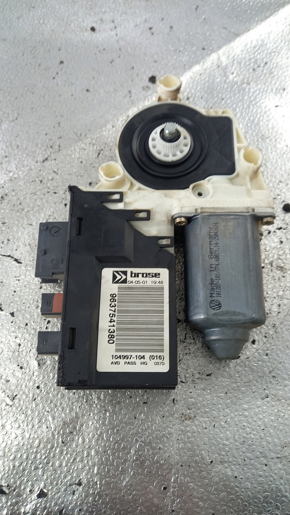 фото №4, Моторчик стекло правый перед citroen c5 kombi 01r