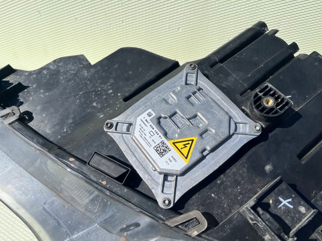 фото №7, Bmw x5 e70 2008 комплект лампа передніх dynamic bi ксенон