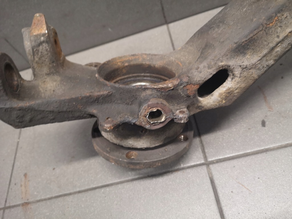 фото №6, Поворотний кулак лівий перед a8 d2 przed fl 4d0407257l