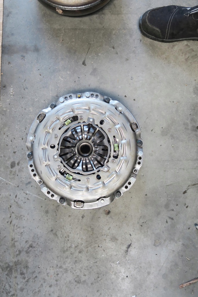 фото №1, Ford ranger 3.2 tdci зчеплення колесо двомасовий