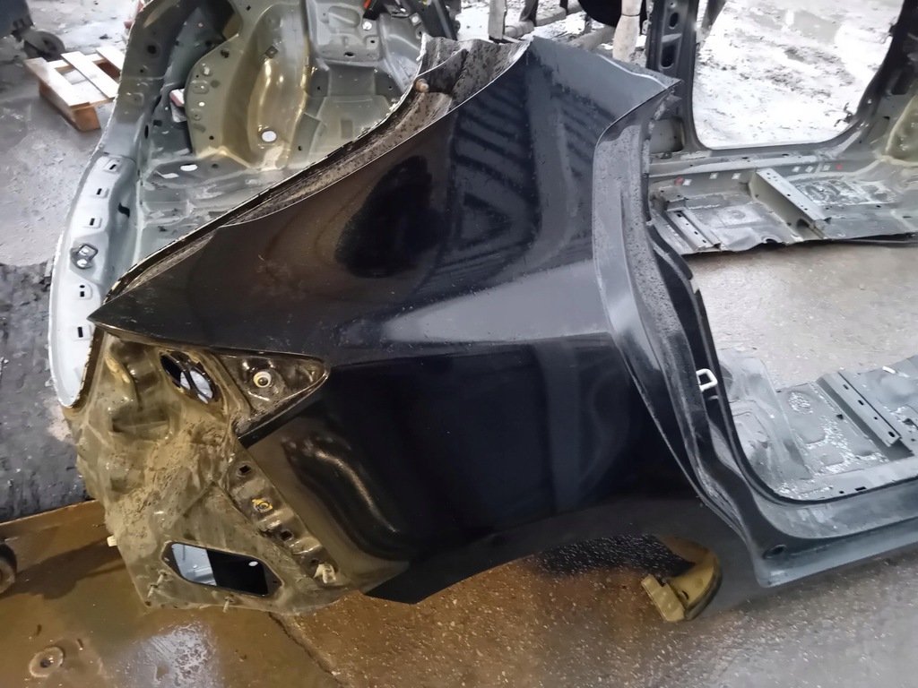 фото №1, Чверть крила правий задня mazda 3 iii bm hb