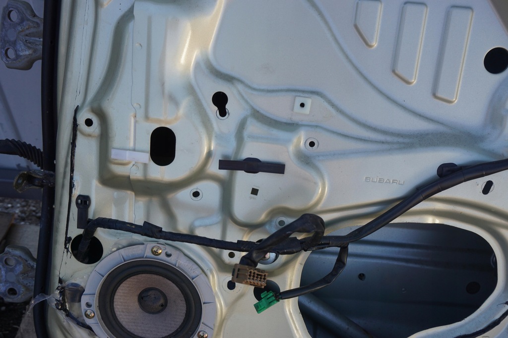 фото №9, Subaru forester ii дверь правое задние 93h молдинг 2002-2005rok золотой