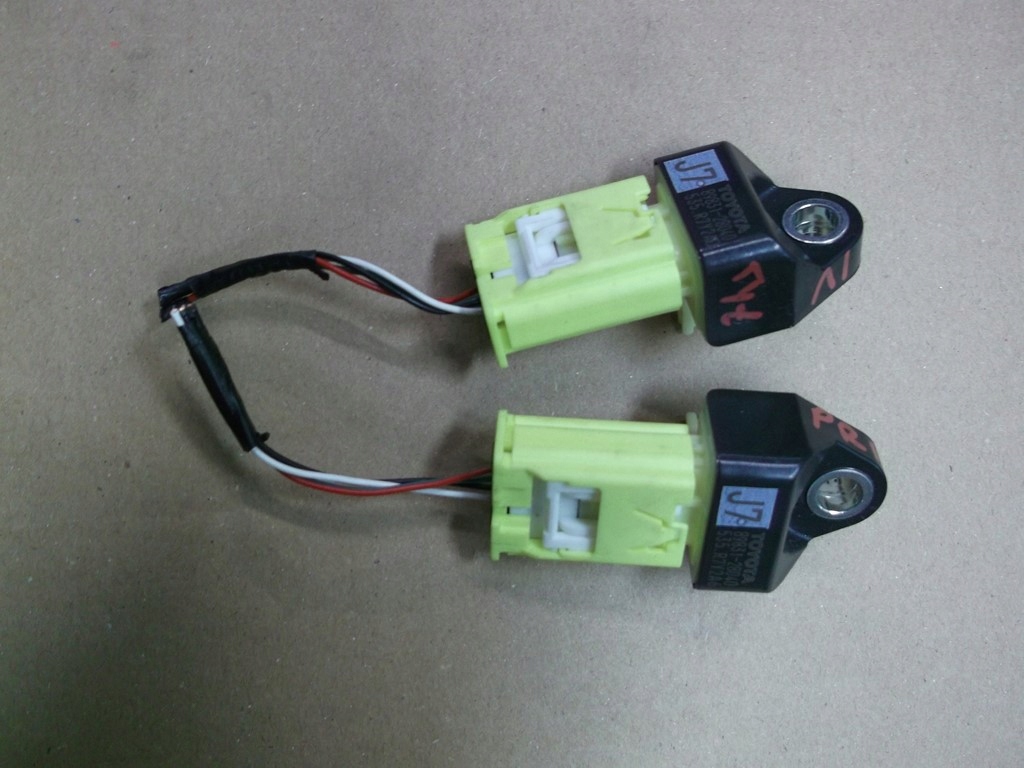 фото №1, Toyota prius iv датчик ударный