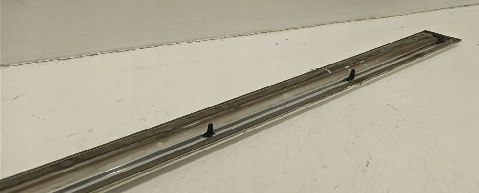 фото №7, Молдинг дверь нижняя левый задняя vw phaeton 3d 02-10 lc7w