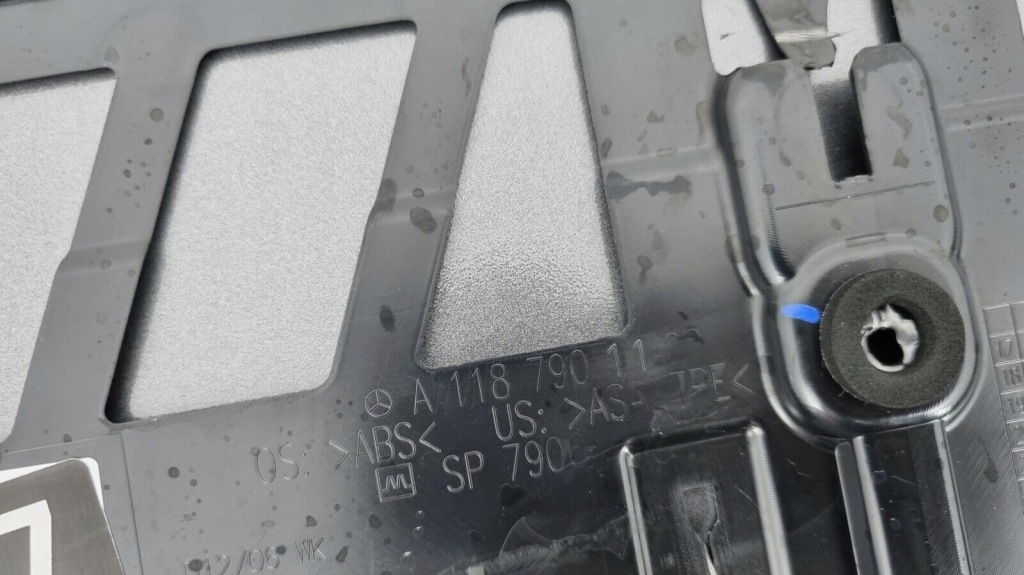 Mercedes cla 118 a118 2019- спойлер кришка багажника задній спойлер a1187901100 Доставка