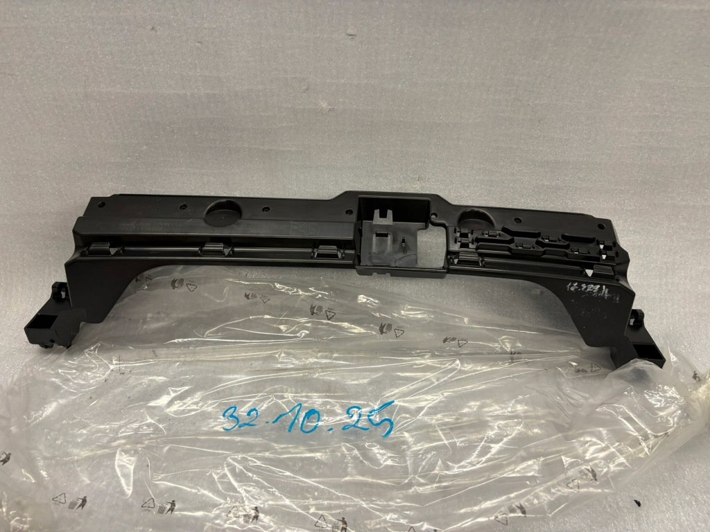 фото №1, Напрямна бампера задня bmw 2 f46