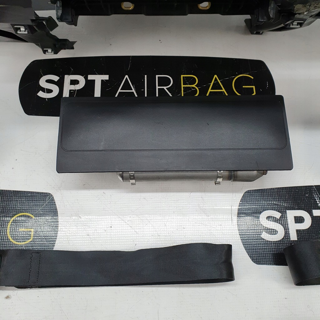 фото №7, Kodiaq приборная панель консоль подушки безопасности ремни подушка безопасности