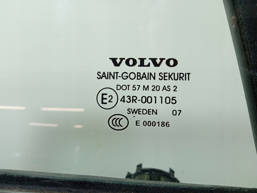 фото №7, Volvo v50 дверь задняя правое flint grey металлик