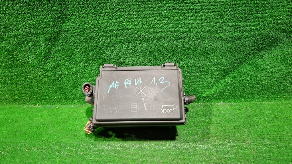 фото №1, Коробка предохранителей 13246936 opel meriva b 1.3