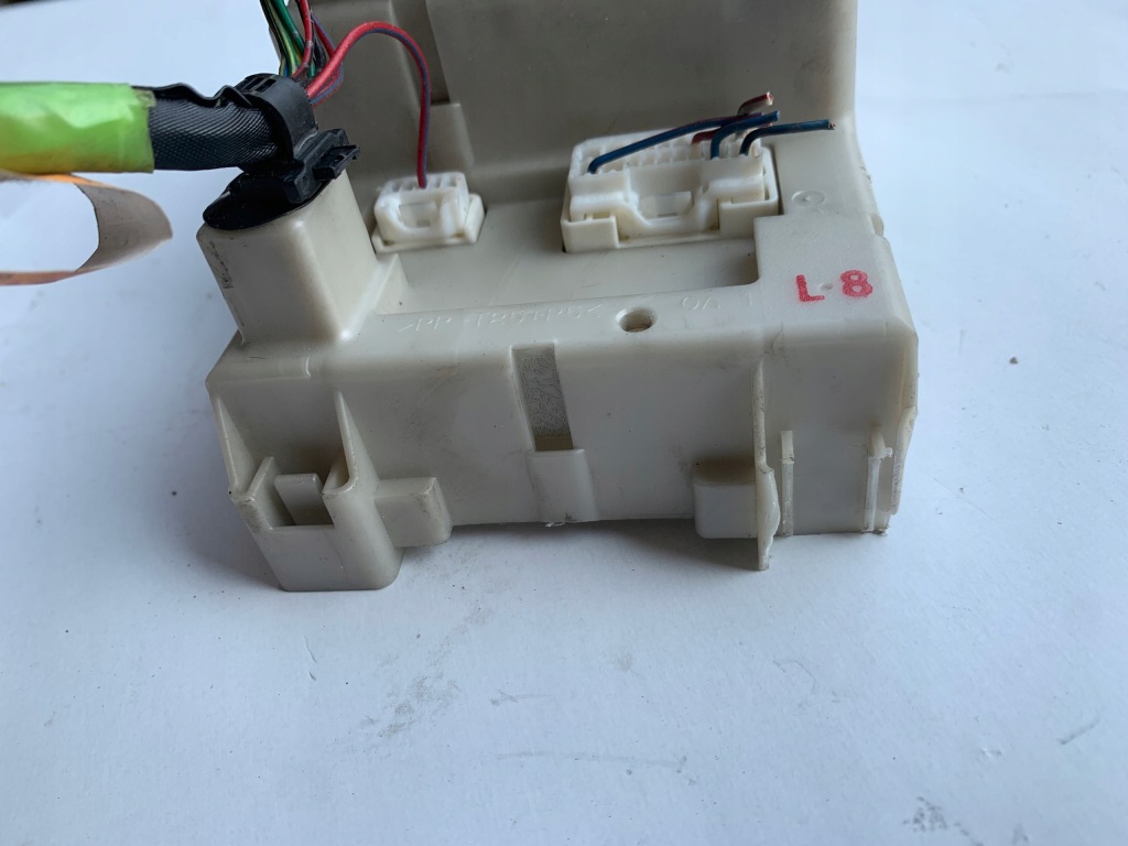 фото №5, Toyota rav-4 ii lift 2.0d коробка запобіжників