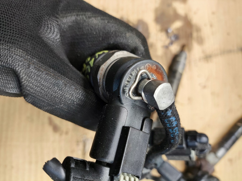 Mercedes w169 2.0 инжектор форсунки mercedes a w169 a6400700787 ? Недорого