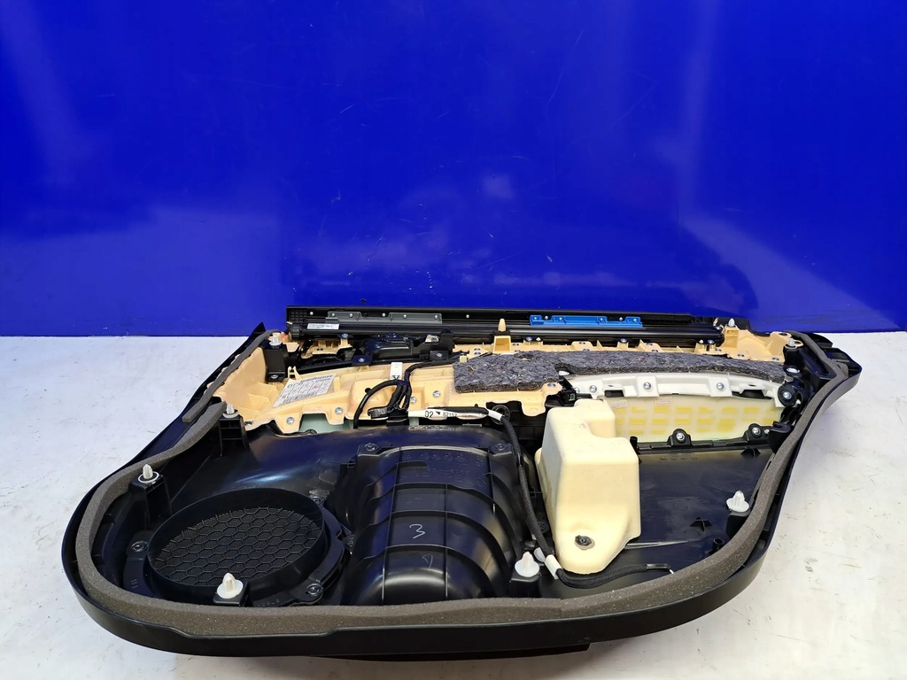 фото №7, Lexus rx 450h 2021 левая сторона обшивки дверь