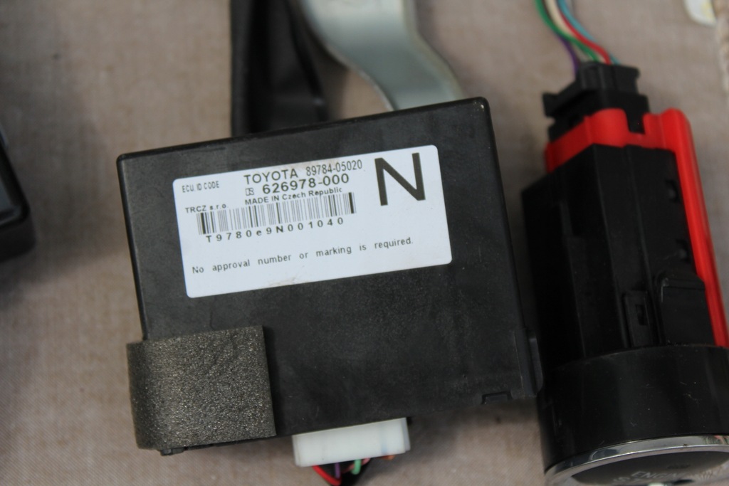 фото №9, Набор стартовый бортовой компьютер ключ toyota avensis t27 2.2 150 km 89661-05d51