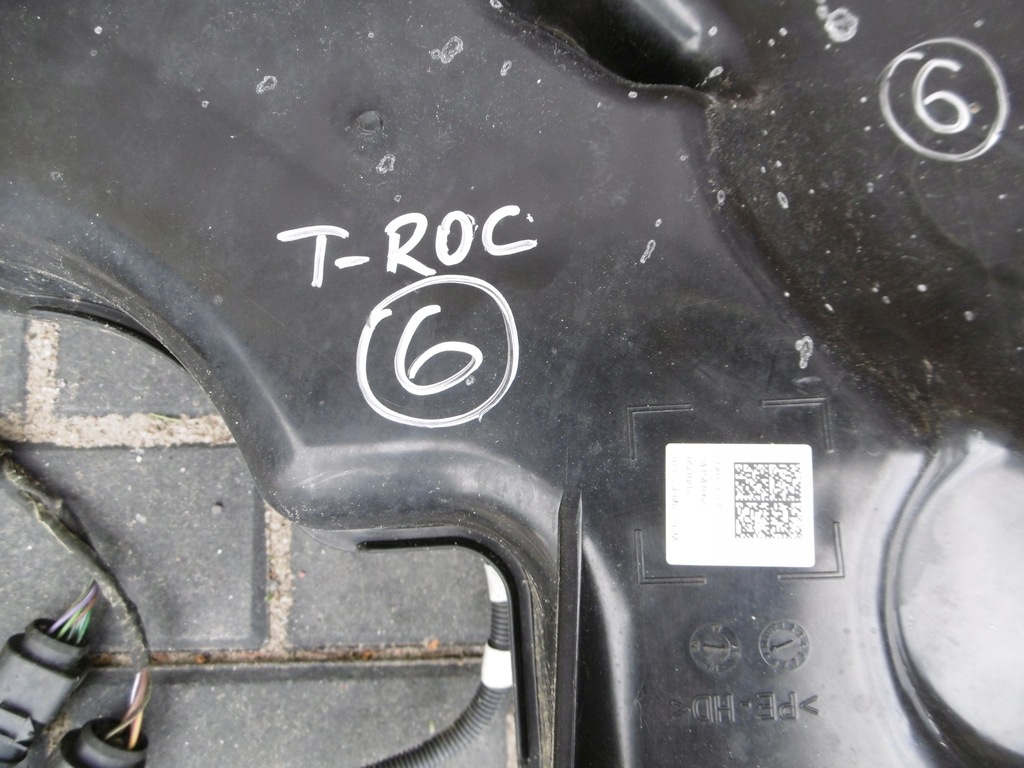 фото №3, Бак насос adblue 5q0131877r vw t-roc