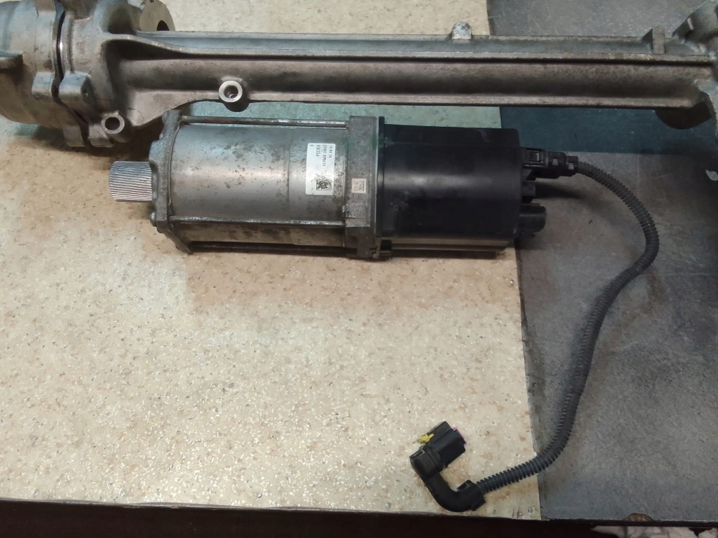 Купити Bmw x6m x5m f85 f86 двигун рейки рульового управління ml 8093399