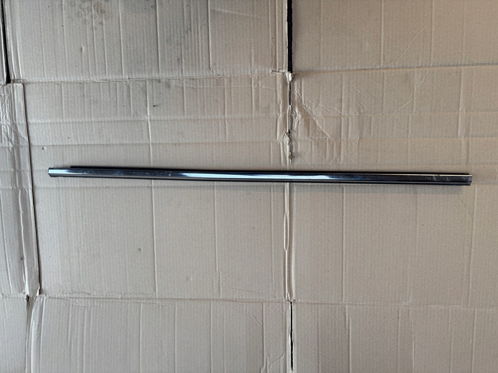 фото №1, Молдинг ущільнювач двері хром лівий перед vw atlas 2024