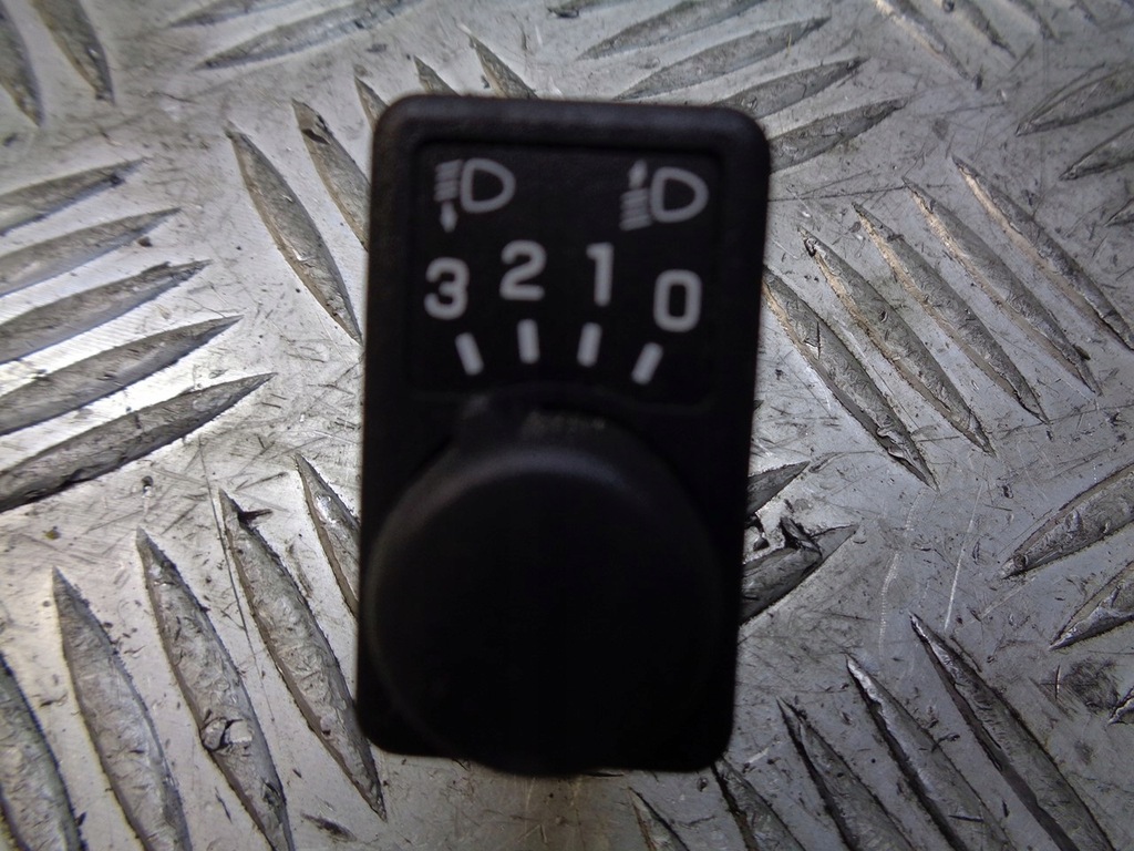 фото №1, Панель регулировки света nissan primera p12