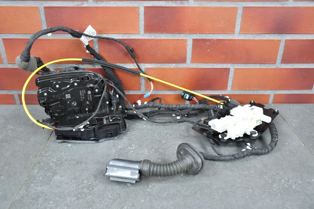 фото №1, Замок дверь левый задняя доводчик soft close электропроводка bmw 8 g16 m8 f93 1km