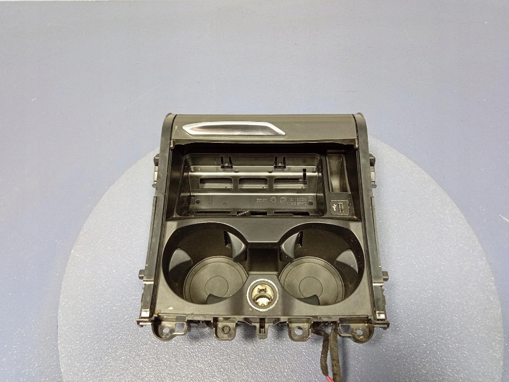 фото №8, Bmw ix3 g08 g01 бардачок кронштейн na чашки підсклянник 5a010b0