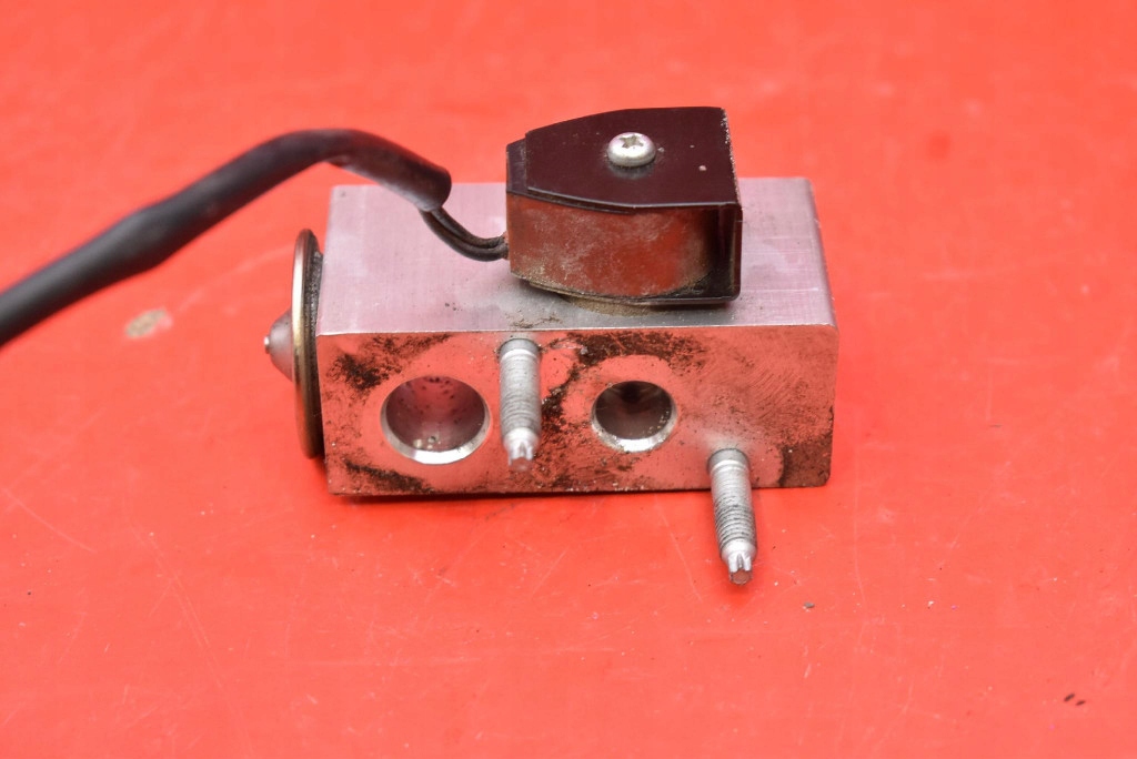 Клапан кондиционера t99085b peugeot e-2008 2 ii 19-21 в Украине