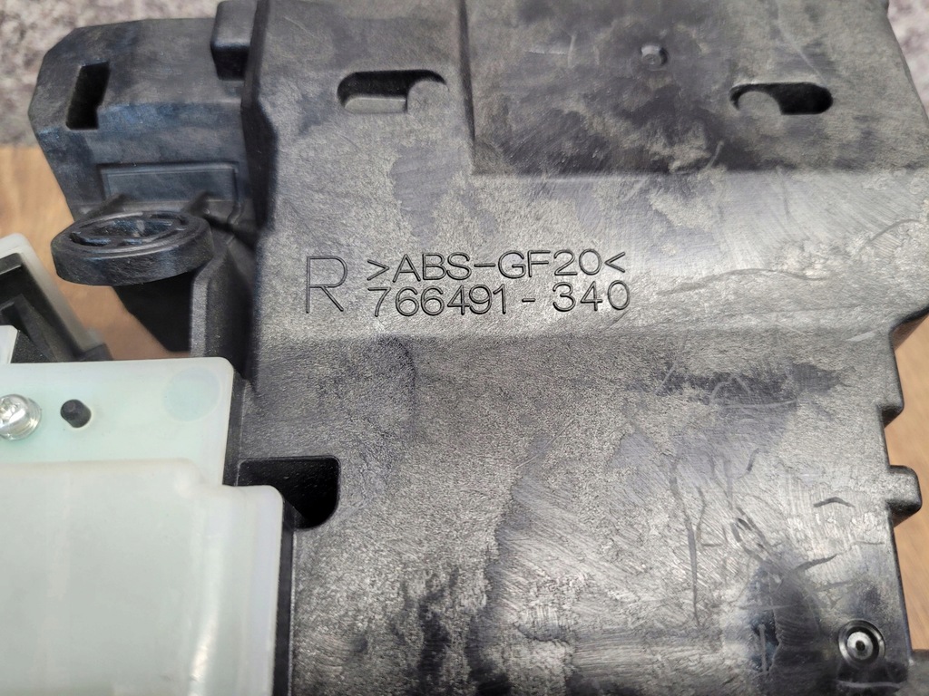 фото №8, Toyota prius iii head up 83108-47010 anglik