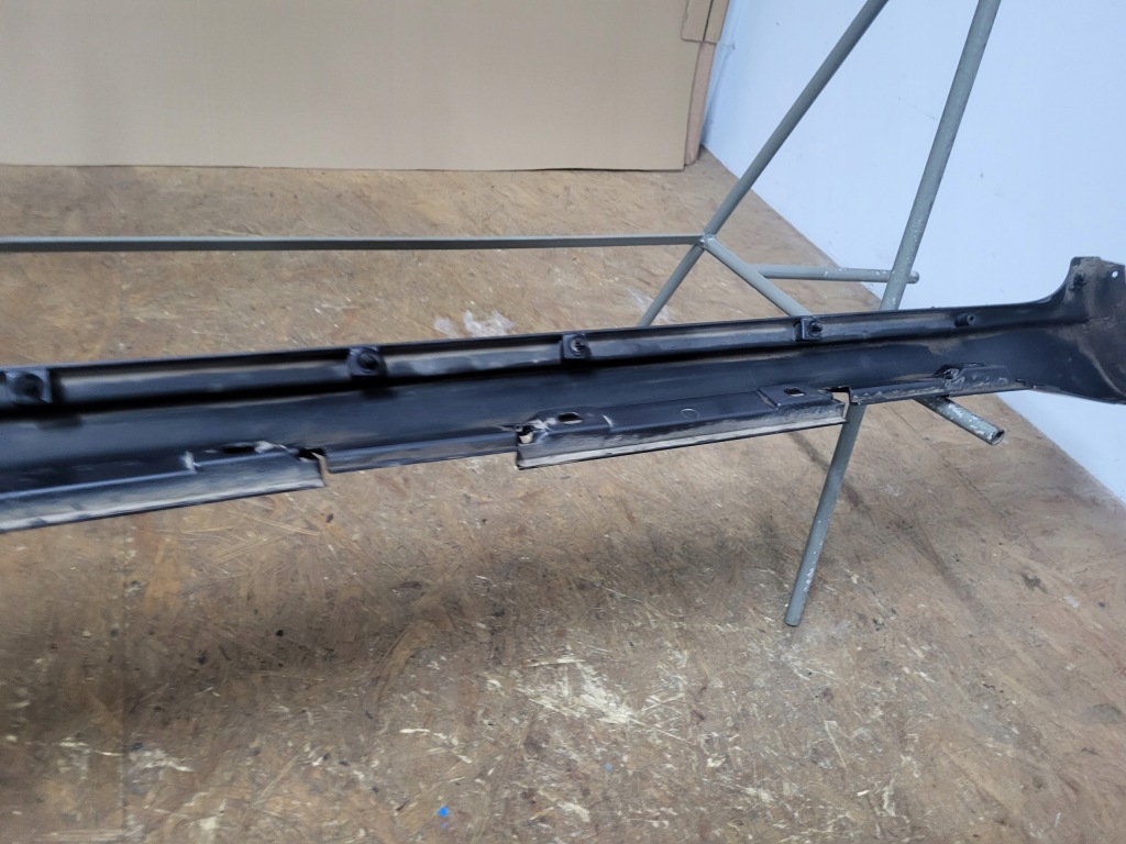 Toyota land cruiser 150 lift 18-22r молдинг порог накладка правая Оригинал