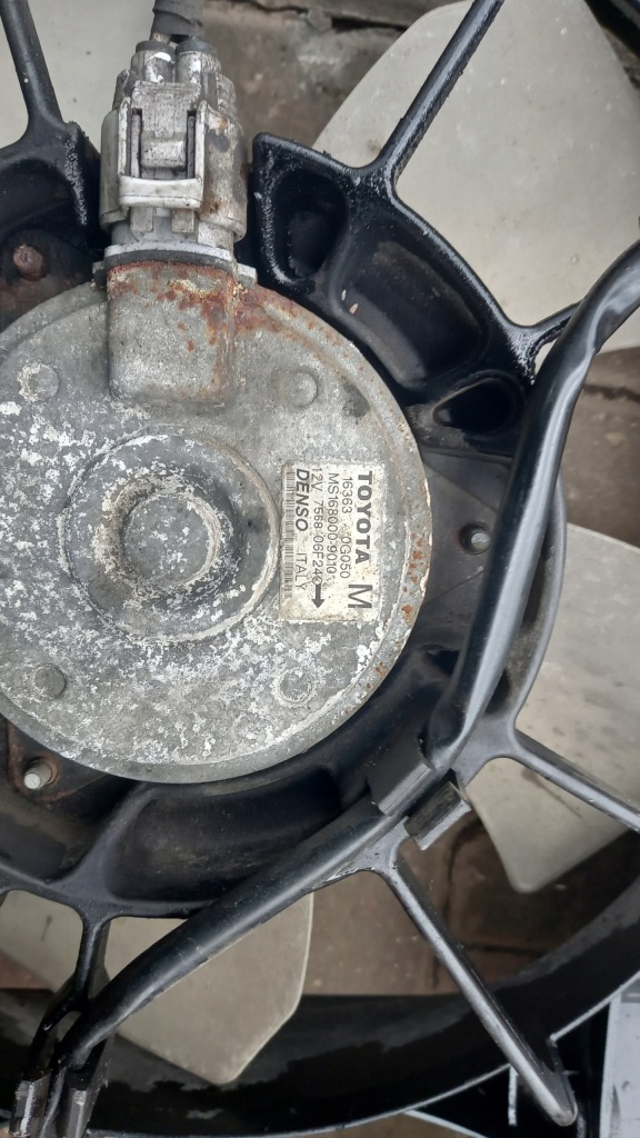 Вентилятор радиатора toyota avensis t25 04r универсал в Украине