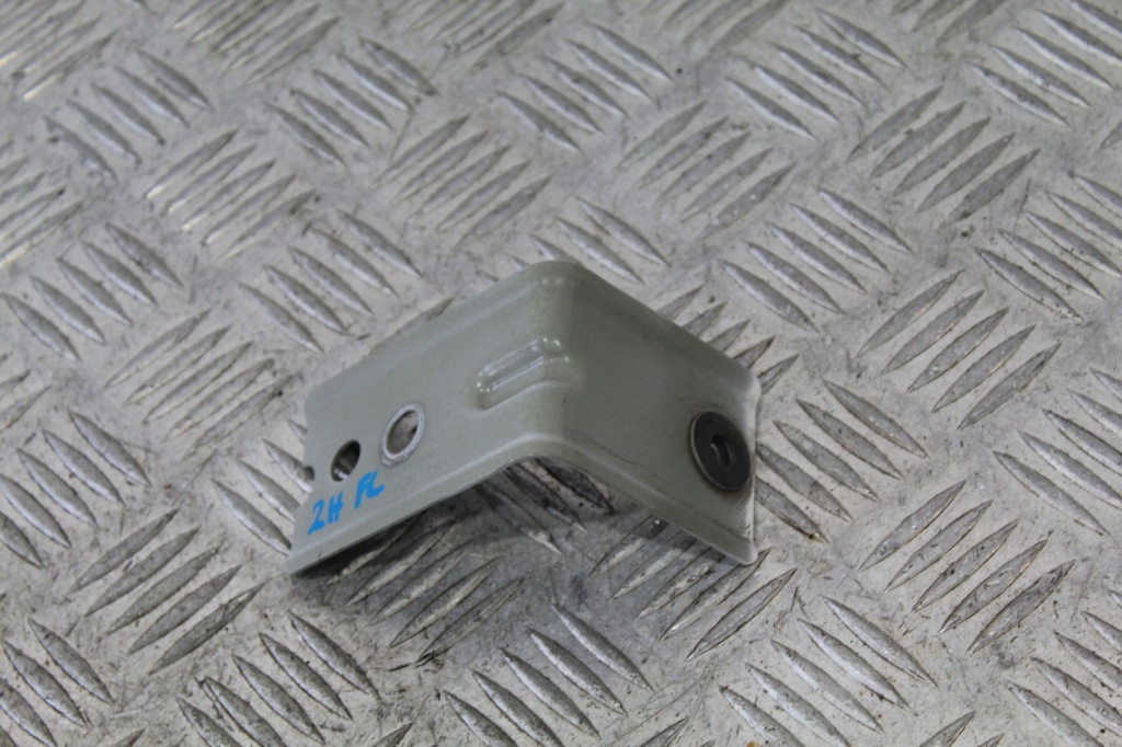 фото №1, Кронштейн крила amarok 2h 2h3 2h0 lift