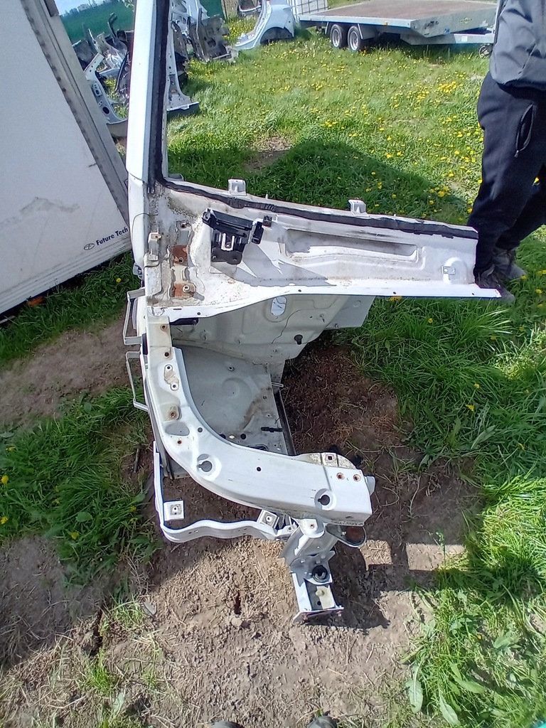 фото №1, Hyundai h350 лонжерон чверть права