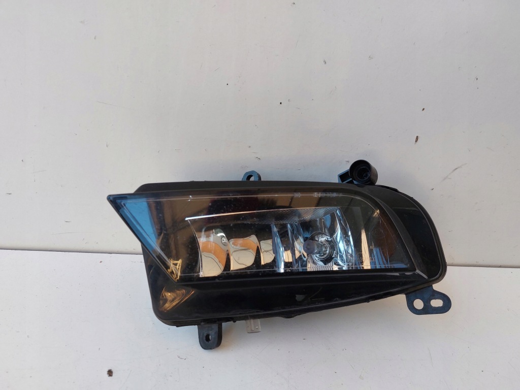 фото №1, Audi a4 b8 lift 8k противотуманная фара левый 8k0941699 b оригинал