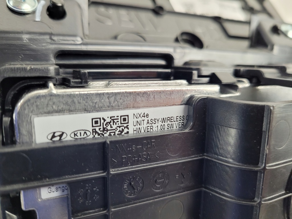 фото №8, Hyundai tuscon консоль зарядное устройство индукционная 846t1-n7100 84632-n7102 oryg.