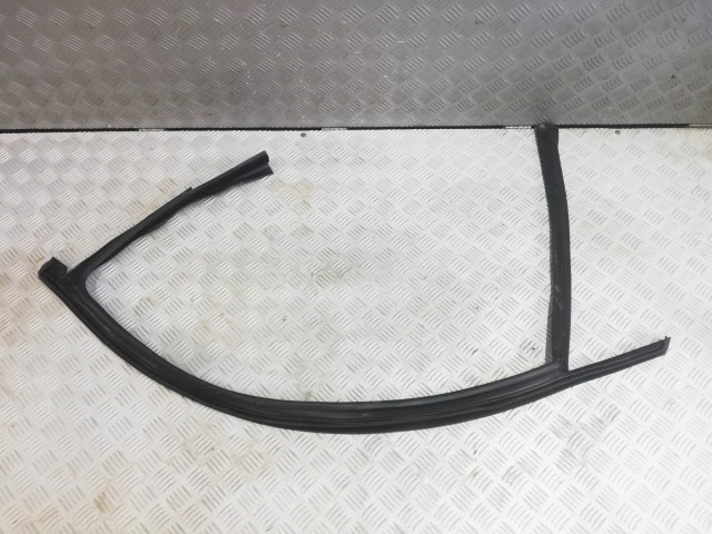 фото №4, Renault megane iii 3d прокладка двері правий перед