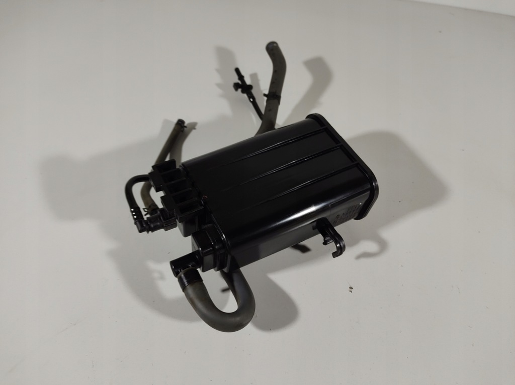 фото №1, Kia stonic 17- фильтр угольный топлива