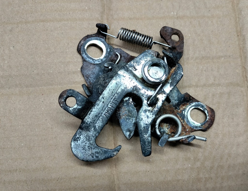 фото №1, Citroen c3 iii замок капот