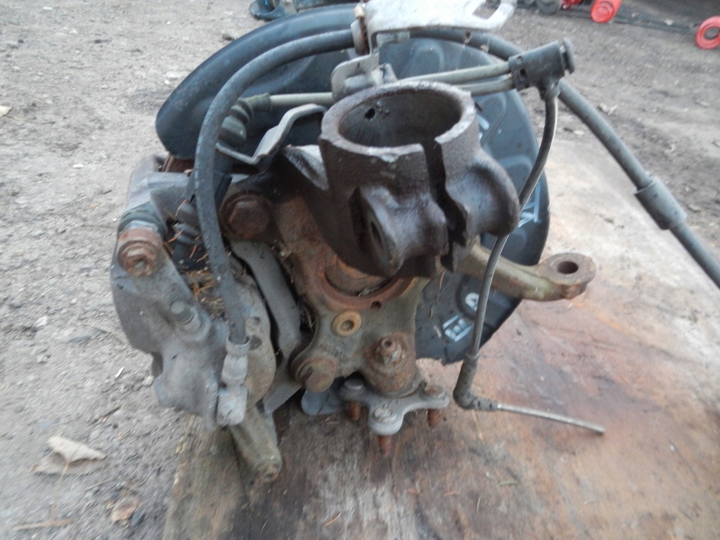 фото №4, Супорт гальмівний правий перед vw golf vii 12-