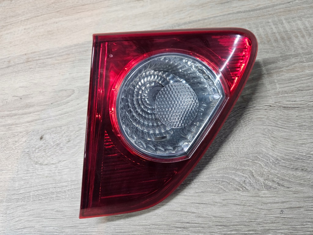 фото №1, Toyota corolla e15 07-09 лампа правий задня w кришка