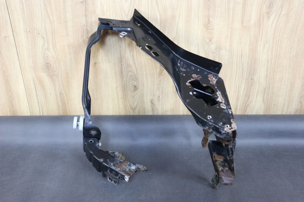 Купить Mercedes cls w219 панель фары правый поперечина усиление перед