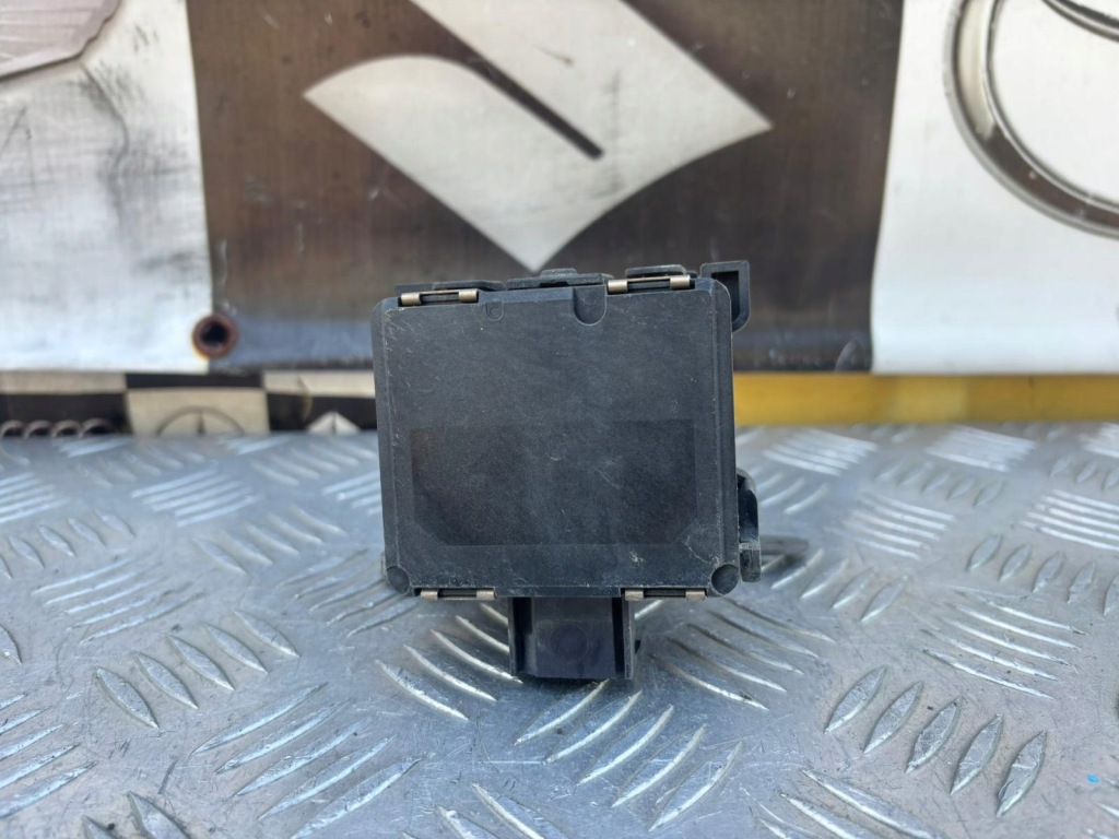 Купити Tesla model s distronic радар ideał 0203300565