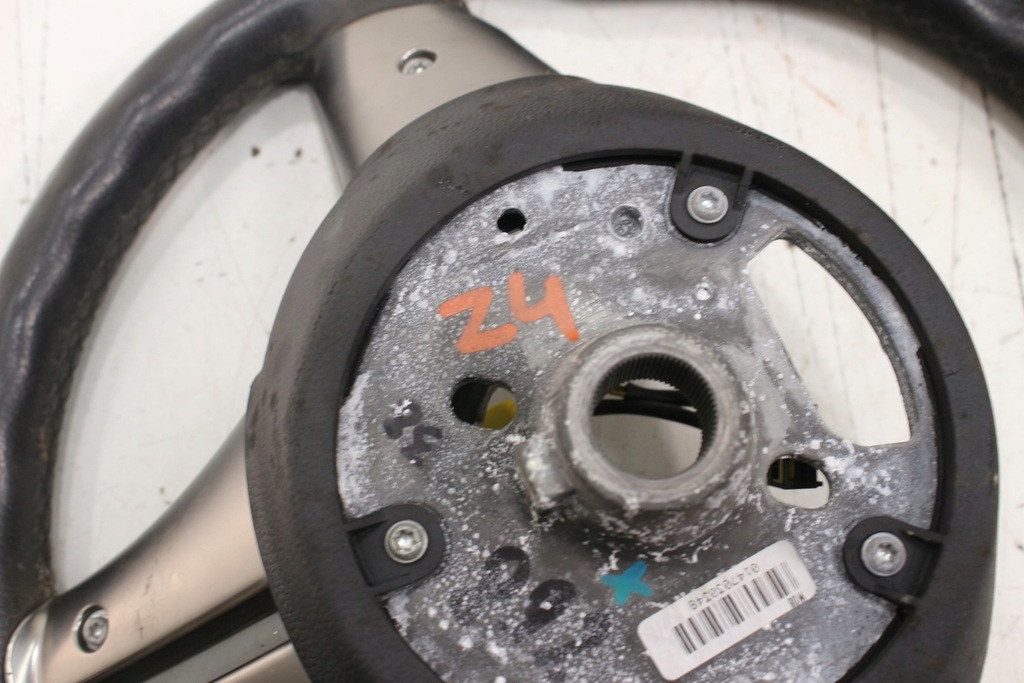 фото №8, Воздуховод кожа bmw z4 e85