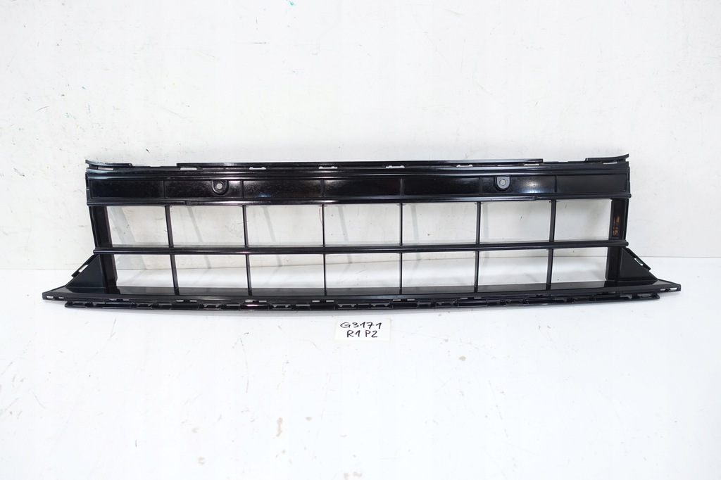 фото №1, Vw t-roc r-line 2017- решётка радиатора решётка средняя бампера перед 2ga853677