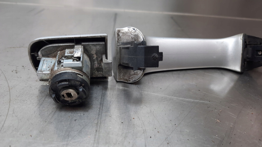 фото №8, Ручка перед левая вкладка замка ключ volvo v50