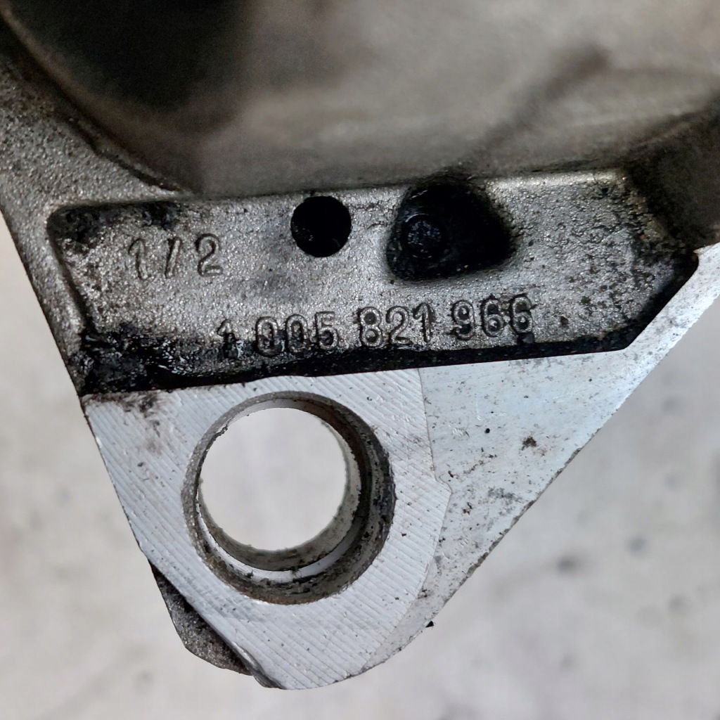 Стартер 0001108174 175 078911023d vag audi vw бензин 2.4 2.8 2.6 Доставка