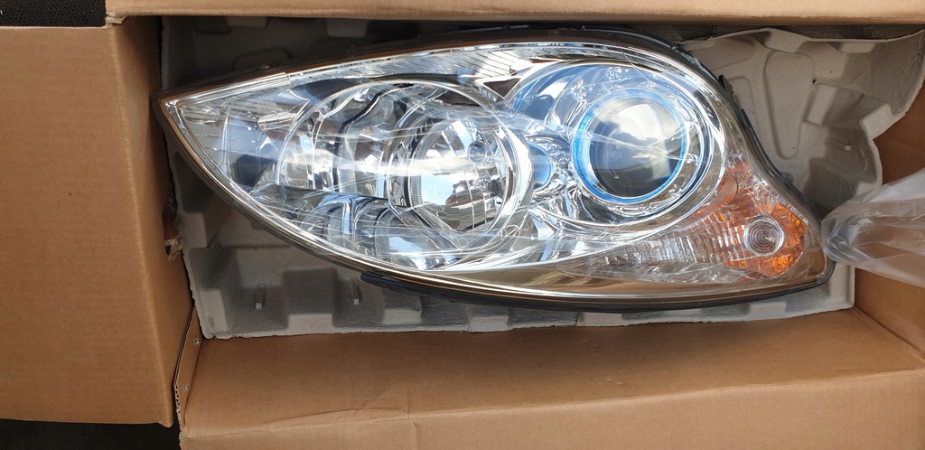 фото №1, Nowa ory.lampa фара hyundai i30 правая str.