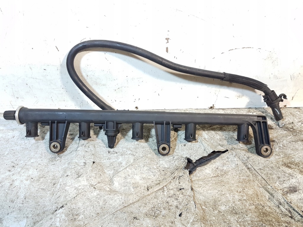 фото №3, Молдинг упорскування пального 2.4 lancia thesis