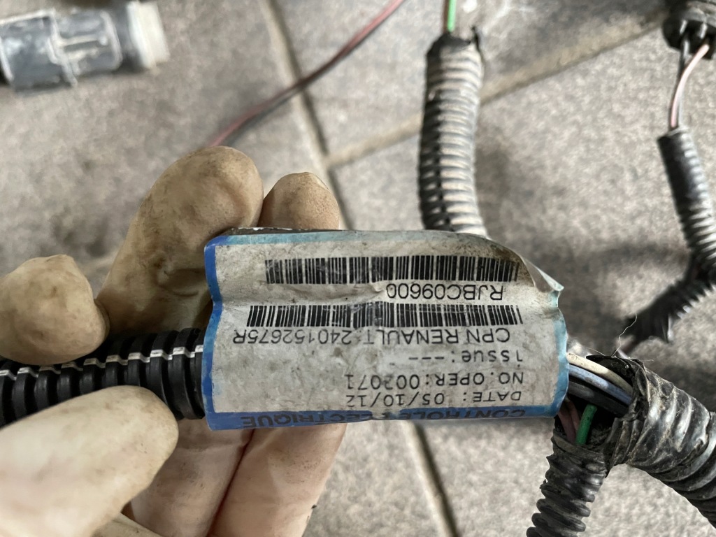 Купить Жгут бампера pdc задняя laguna iii fl 240152675r