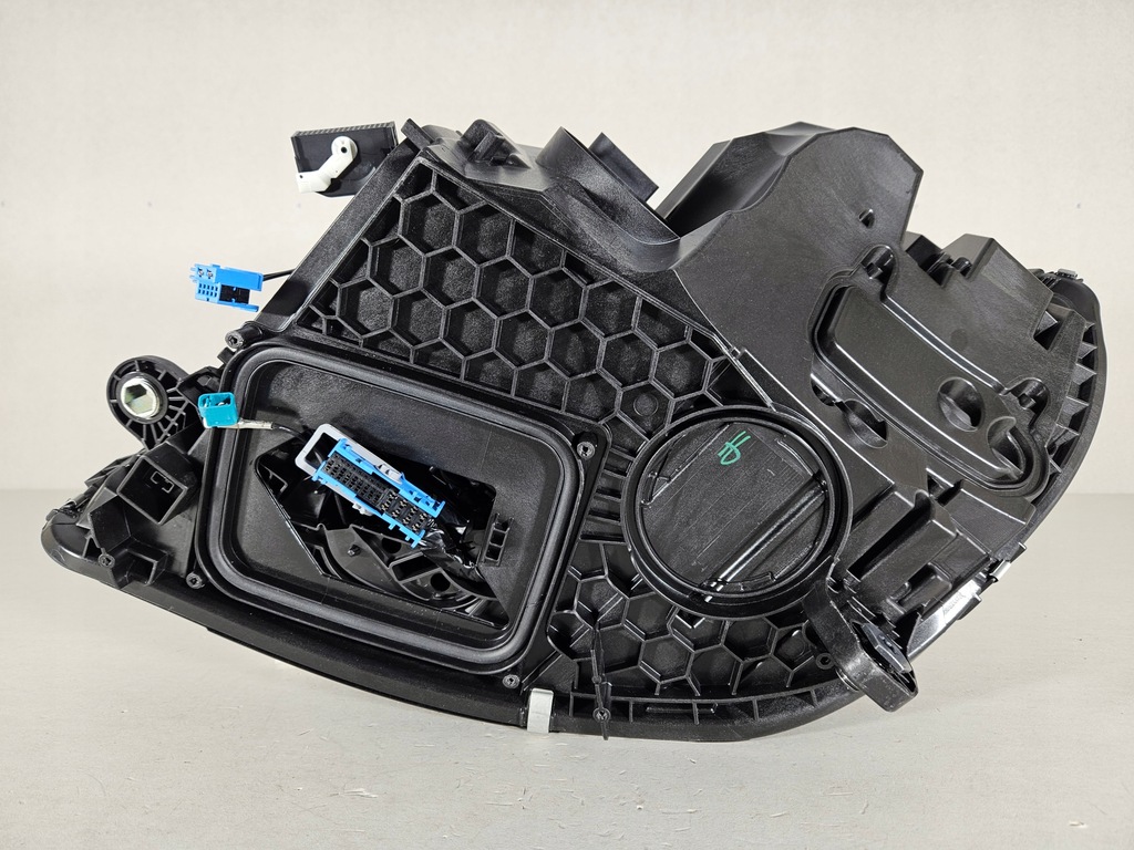 фото №5, Mercedes c-klasa w206 full led digital лампи перед