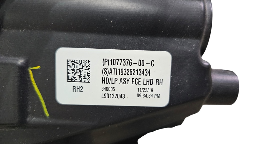 фото №11, Лампа правая перед tesla 3 tesla y 1077376-00-c 19r