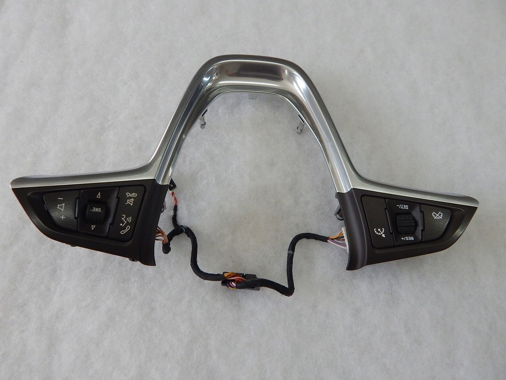 фото №5, Opel insignia a przed liftem - кнопки руля цвет коричневый